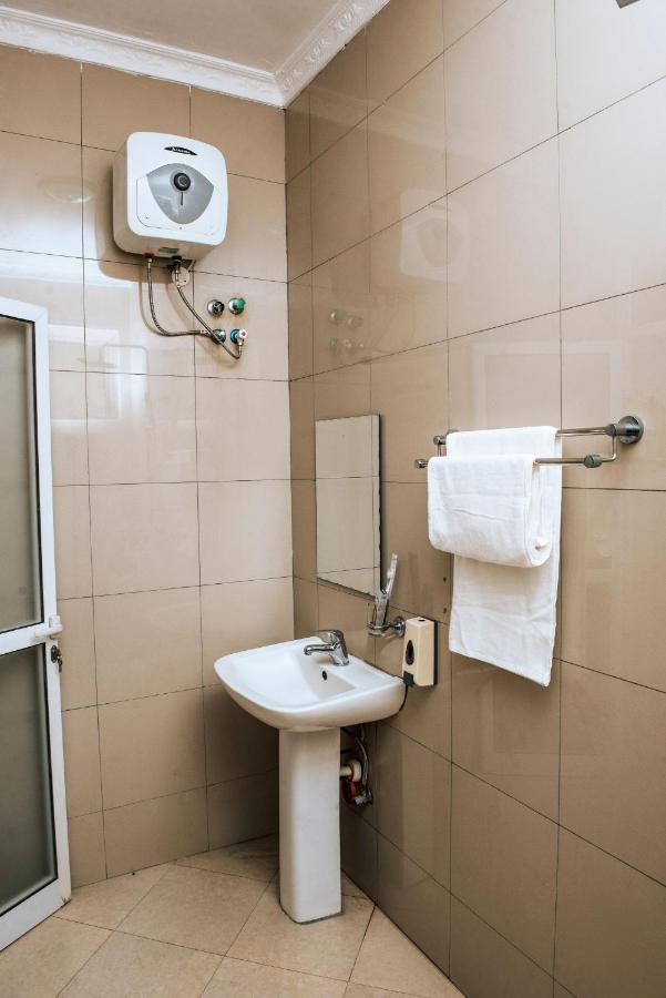 Airport Transit Lodges Дар ес Саалам Екстериор снимка